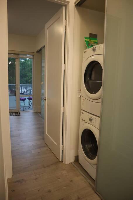2Br 2Bth Apt-Rogers Center-Cn Tower-Free Parking Διαμέρισμα Τορόντο Εξωτερικό φωτογραφία