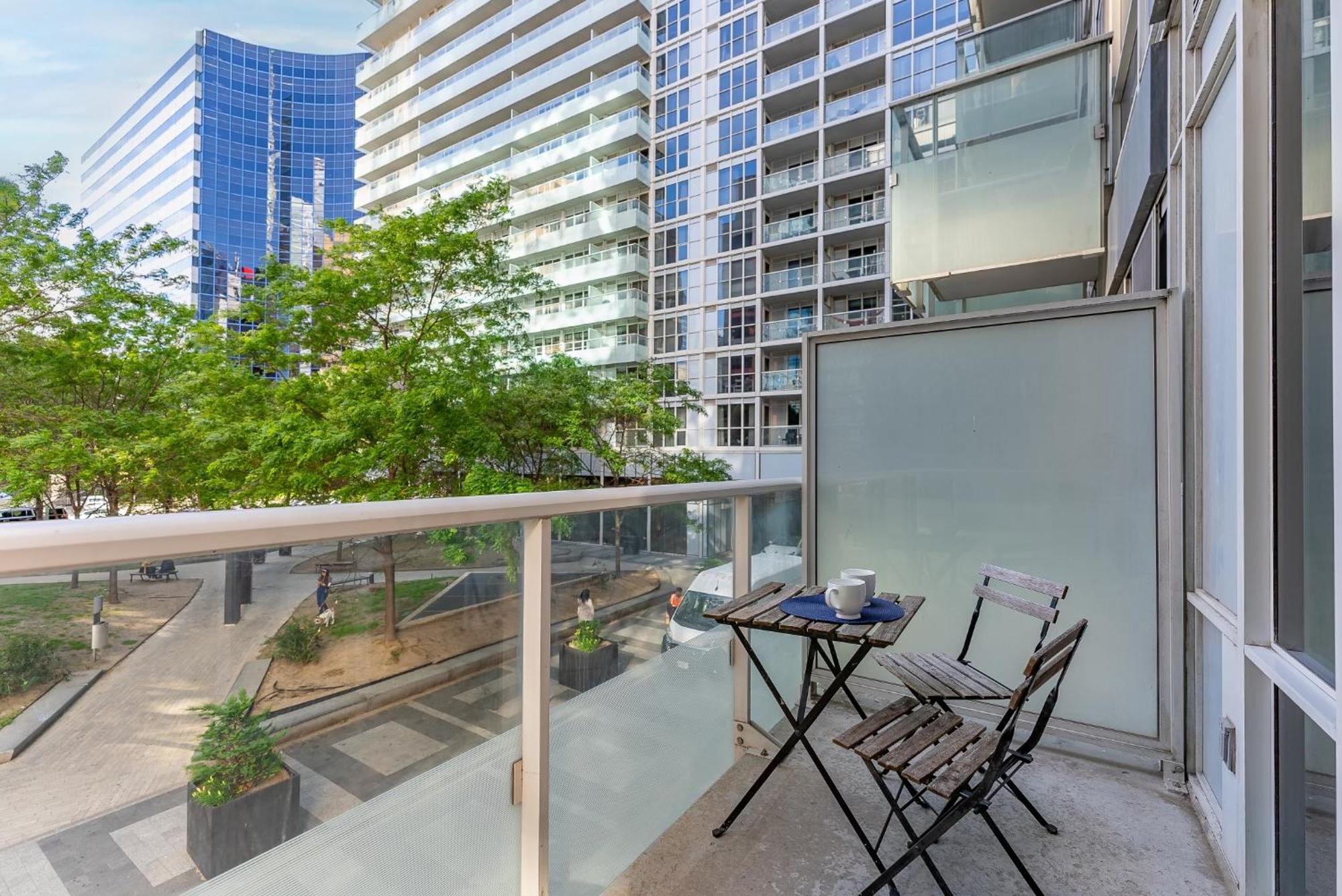 2Br 2Bth Apt-Rogers Center-Cn Tower-Free Parking Διαμέρισμα Τορόντο Εξωτερικό φωτογραφία